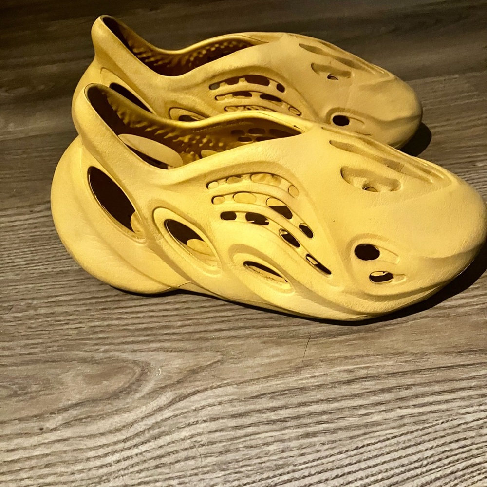 yeezy kids size 5